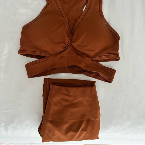 Alphalete Amplify Leggings - Butterscotch Size Small - Picture 8 of 8